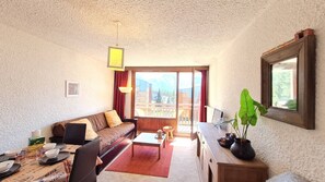 TV - Bright studio 4 ppl, balcony, mountain view (Les Deux Alpes)