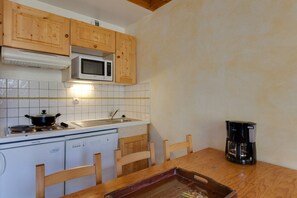 Kühlschrank, Mikrowelle, Geschirrspüler