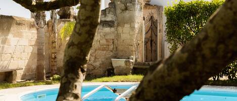 Piscine extérieure (ouverte en saison)