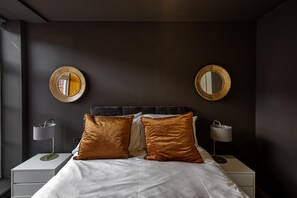 1 slaapkamer, een strijkplank/strijkijzer, gratis wifi