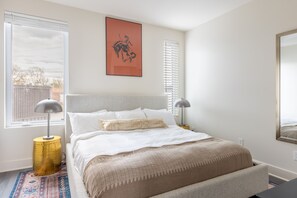 8 habitaciones, tabla de planchar con plancha y wifi gratis 