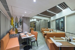 Restaurant - Hotel Eden Serenity - Mumbai (Mumbai)
