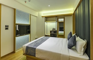 Phòng Premium | Bộ trải giường bằng vải cotton Ai Cập, bộ đồ giường cao cấp, minibar 