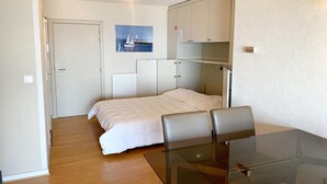 Unclassified image, 2 of 40, button - Apartment in Nieuwpoort near Sandy Beaches (Nieuwpoort)