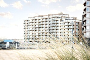 Exterior - Beachside Stay with Views (Nieuwpoort)