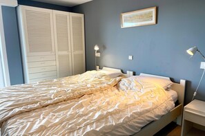1 bedroom, iron/ironing board, free WiFi
