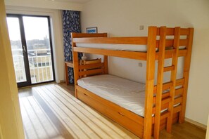 2 habitaciones, tabla de planchar con plancha y acceso a internet