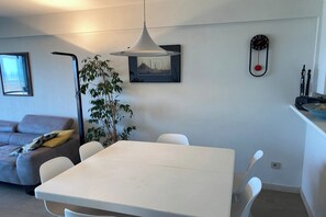 Dining - Apartment Nieuwpoort with Stunning Beach Views (Nieuwpoort)