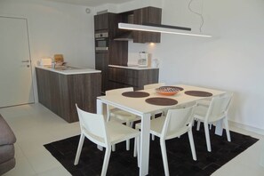 Dining - Apartment in Nieuwpoort near the Beach (Nieuwpoort)