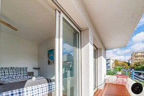 Property grounds - A 5 min des Plages à Pied-spacieux-lumineux (Toulon)