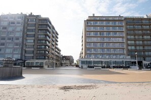 Exterior - Apartment in Nieuwpoort with Stunning Sea Views (Nieuwpoort)