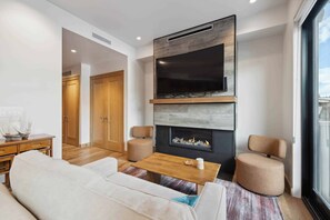 Smart-TV, Kamin