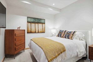1 habitación, tabla de planchar con plancha, cuna de viaje y wifi 