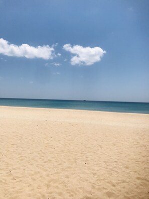 Private beach nearby - Villa Moon Breeze Nilaveli (Nilaveli)