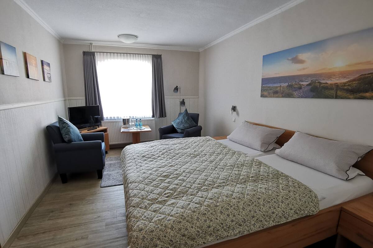 Classic Double Room | 1 bedroom, individually decorated, individually furnished