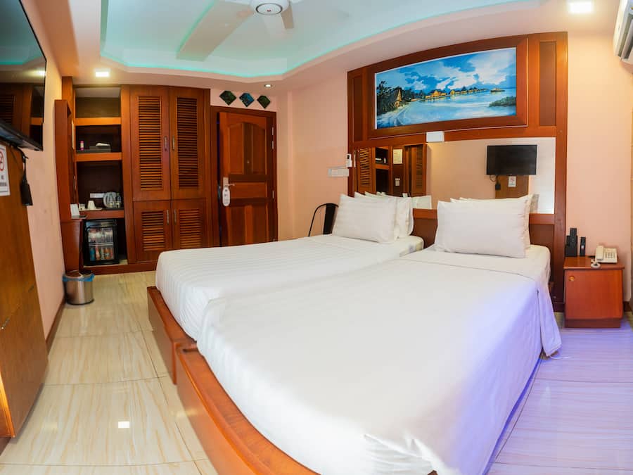 Quarto superior | 1 quarto, cofres nos quartos, cortinas blackout