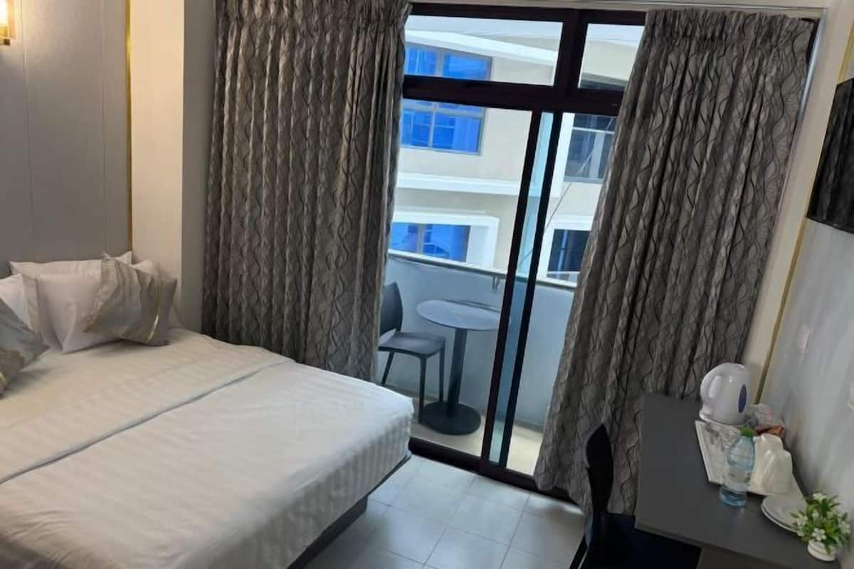 1 bedroom, in-room safe, blackout drapes