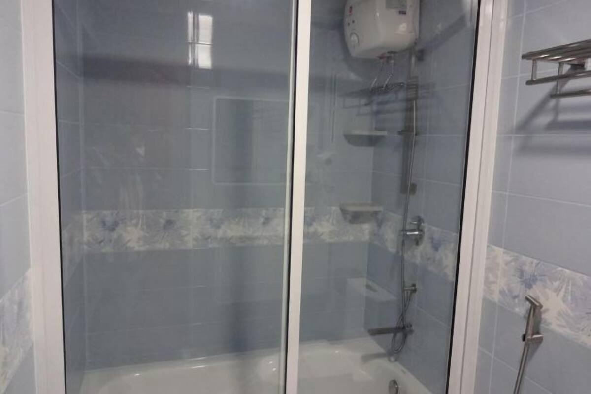 Bathroom | Free toiletries, hair dryer