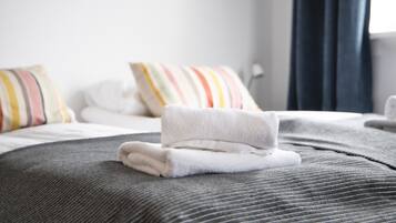 Double Room | Iron/ironing board, free WiFi, bed sheets