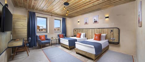 Deluxe Twin Room, 1 Bedroom | Egyptian cotton sheets, premium bedding, Tempur-Pedic beds, minibar