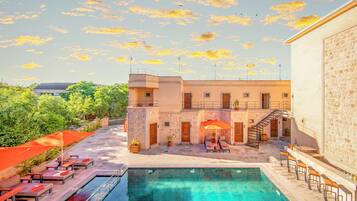 Alberca al aire libre