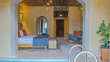 Egyptian cotton sheets, premium bedding, Tempur-Pedic beds, minibar