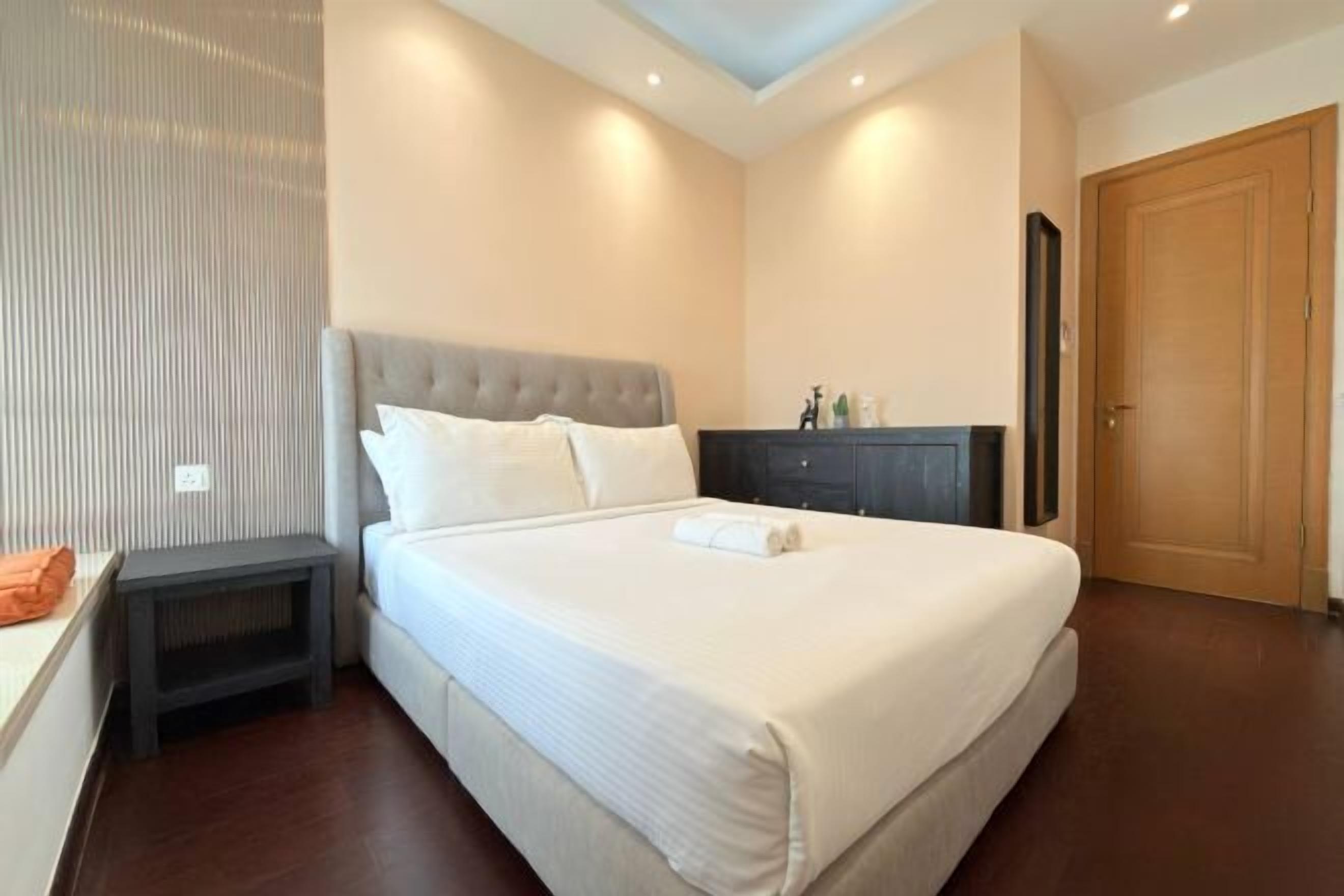 Blackout drapes, iron/ironing board, free WiFi, bed sheets