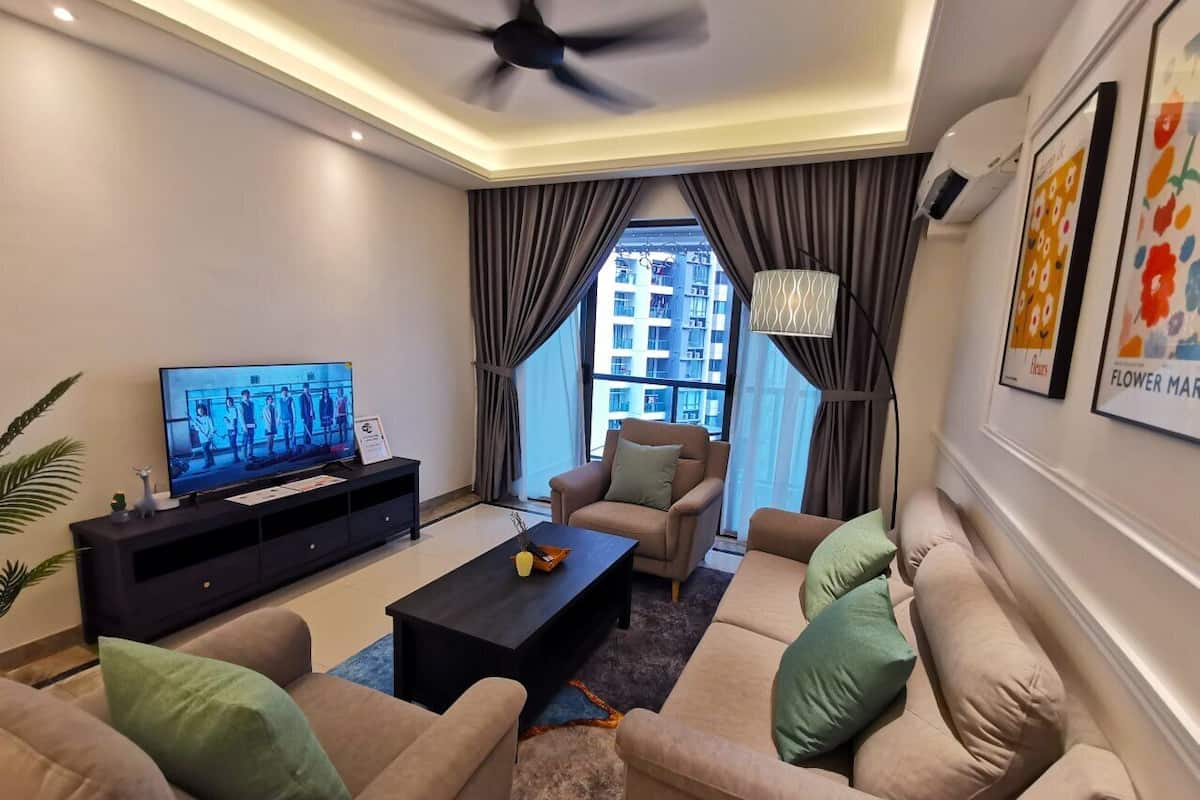 Habitación triple Premier | Área de sala de estar