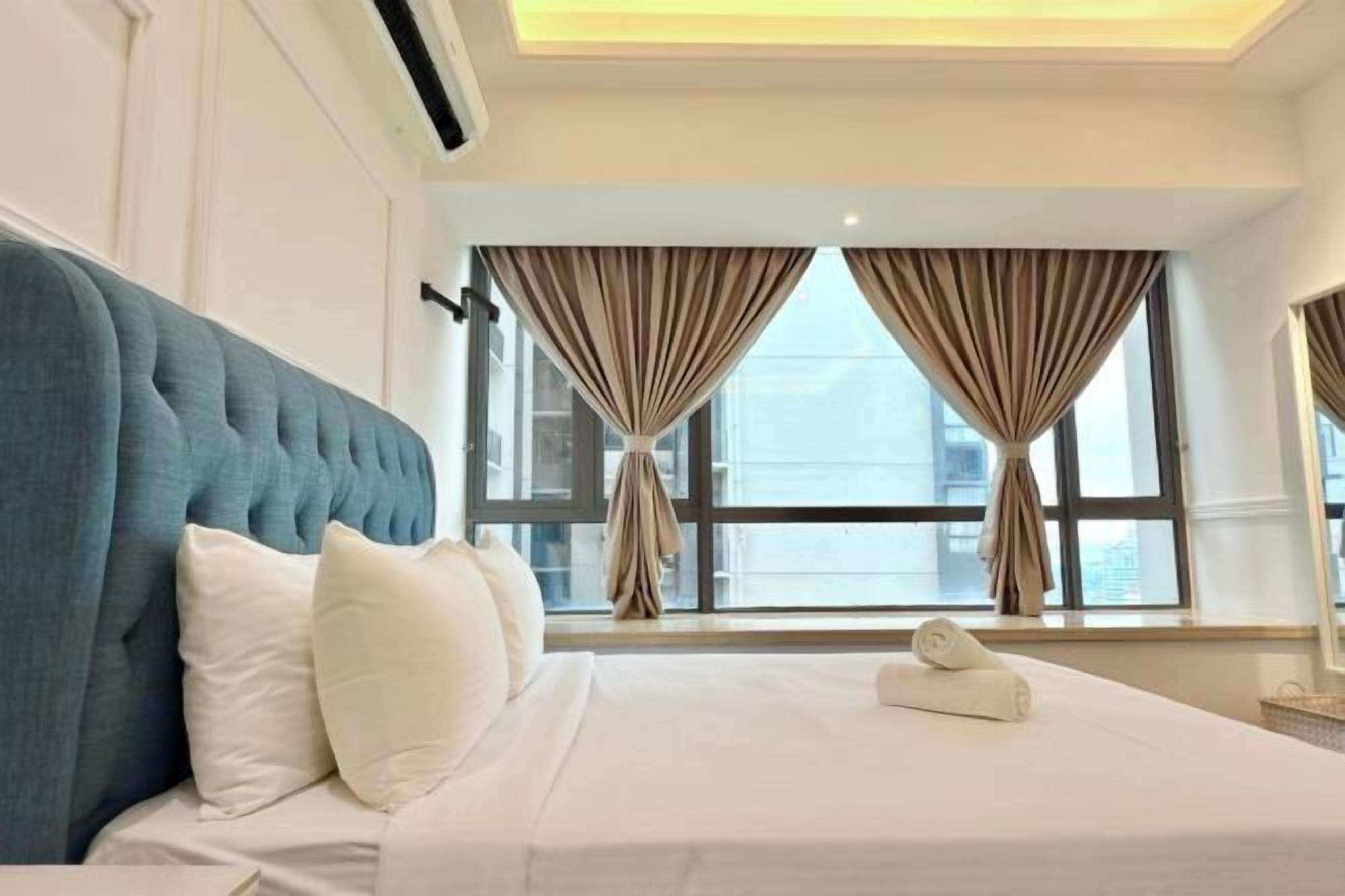 Verduisterende gordijnen, een strijkplank/strijkijzer, gratis wifi