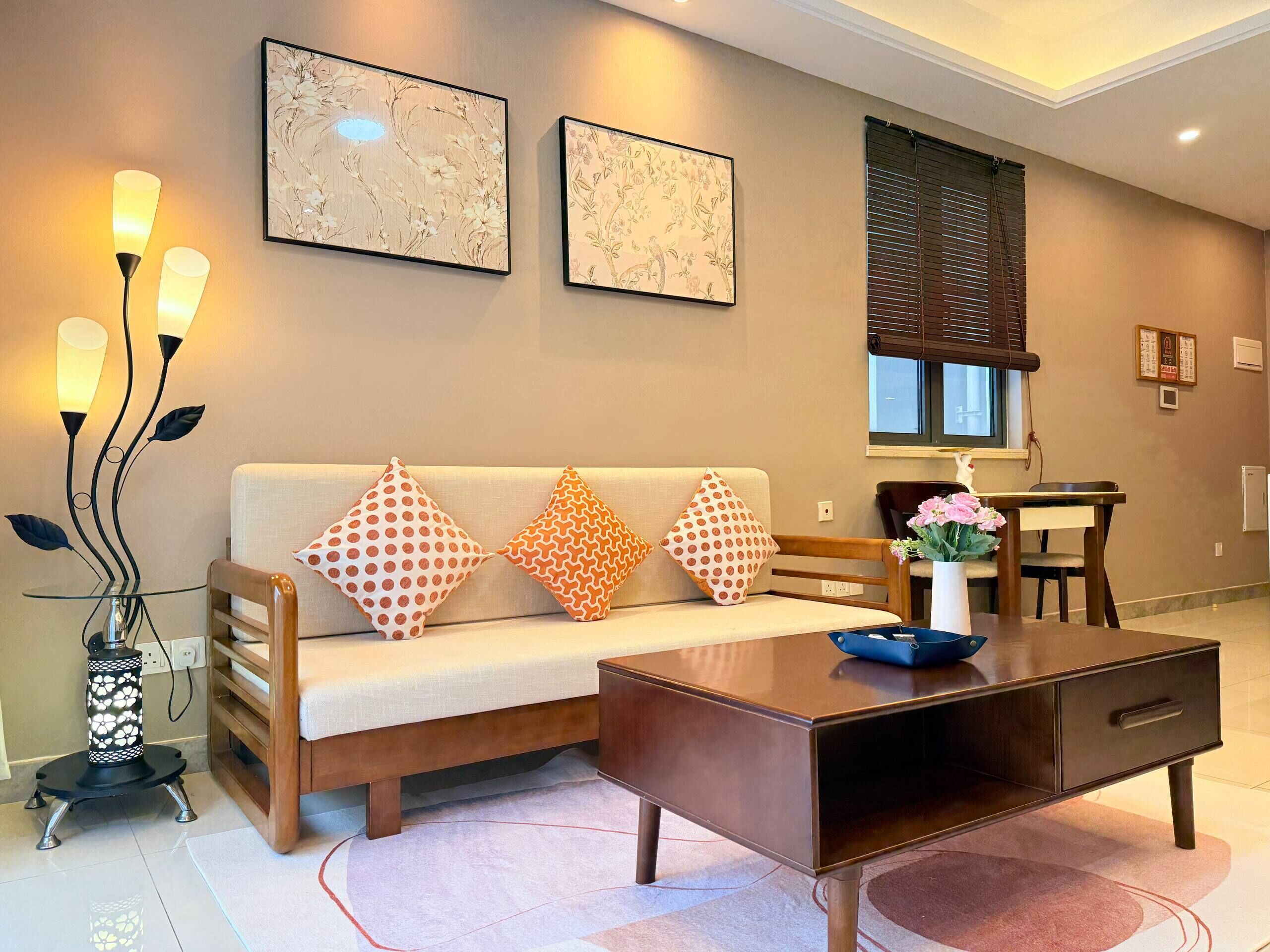 Apartament de luxe | Cortines opaques, planxa i posts de planxar i wifi gratuïta 