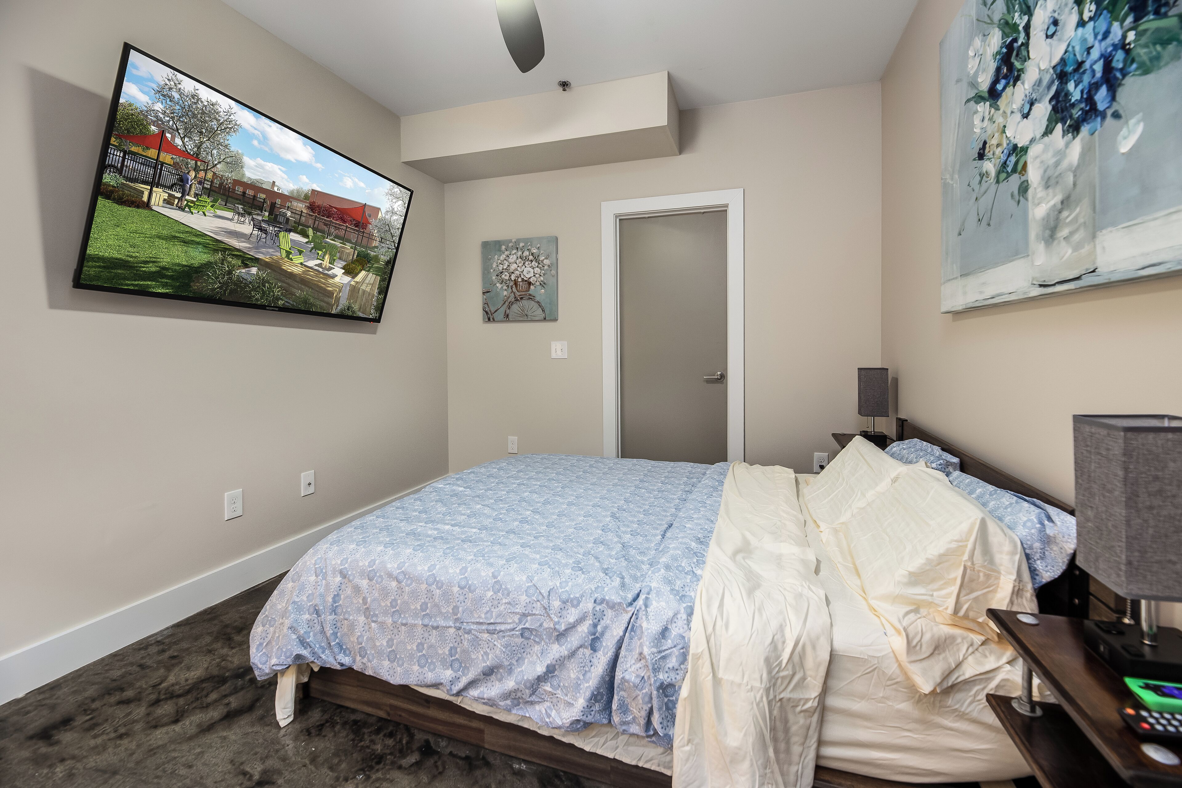 1 Schlafzimmer, Betten mit Memory-Foam-Matratzen, individuell dekoriert