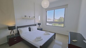 2 soverom, strykejern/-brett, wi-fi (inkludert) og sengetøy