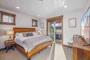 4 室のベッドルーム、インターネット、ベッドシーツ