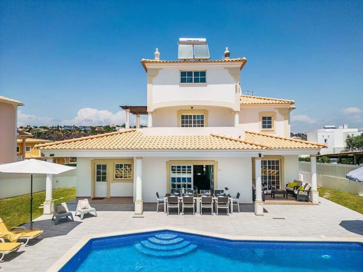 Villa S'Oliveira - Modern Villa