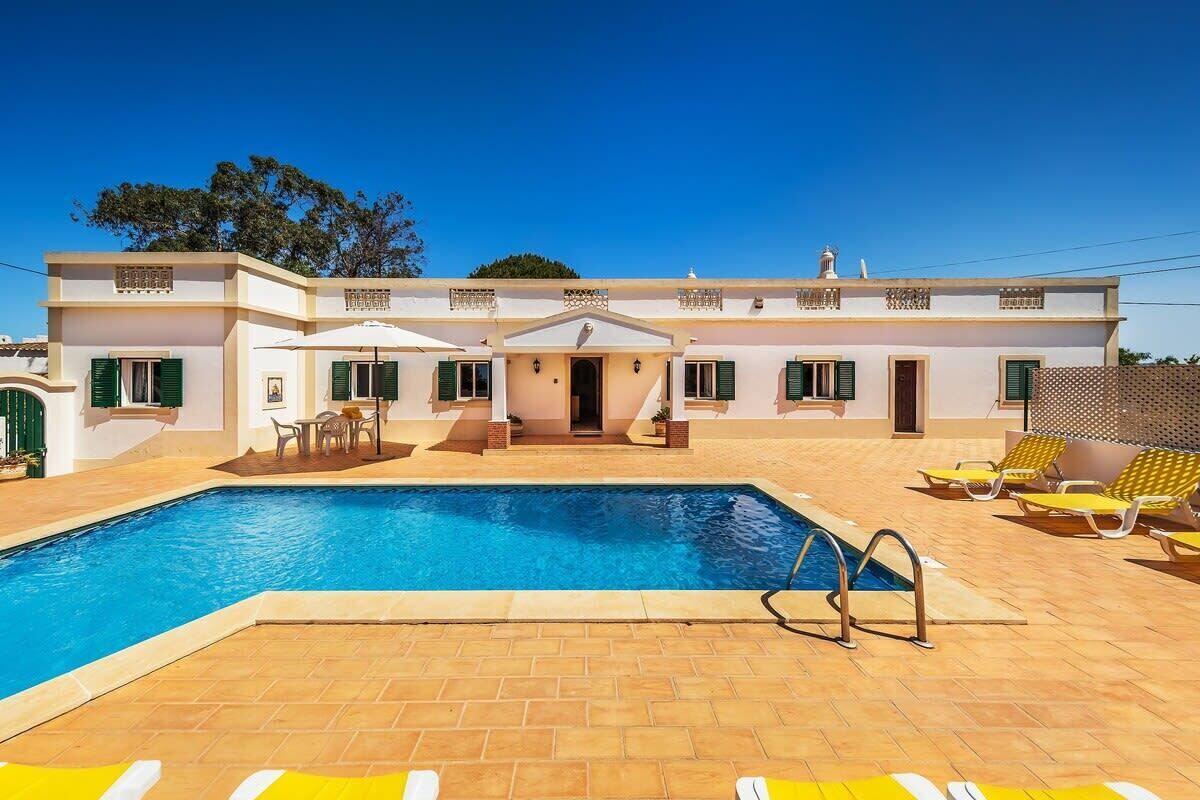 Villa Bonni - Bright and Spacious