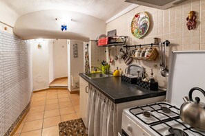 Private kitchen - Scenic Haven: Apartments with an Awesome View (Atrani)