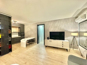 Apartamento | Área de estar | TV LCD 32 polegadas com canais a cabo