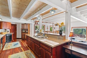 House, Multiple Beds (Polaris Place) | Private kitchen - Polaris Place (Tahoe City)