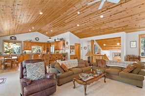 Living room - Cascade Woods (Homewood)