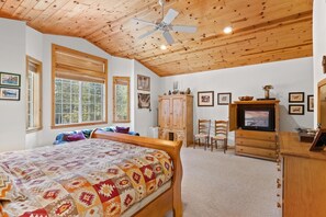 Room - Cascade Woods (Homewood)