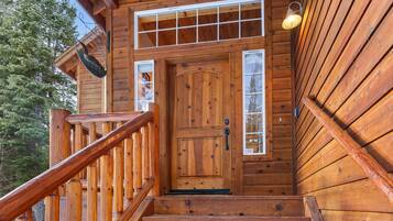 Cabin, Multiple Beds (Cascade Woods) | Property entrance