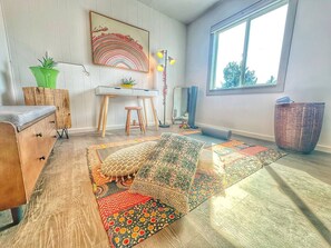 1 quarto, escrivaninha, Wi-Fi de cortesia, roupa de cama