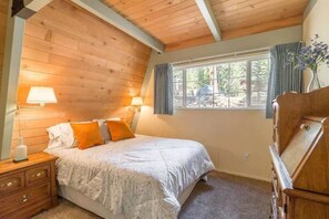 Nhà gỗ, nhiều giường (31 Night Minimum at Ski Bird's Paradi) | 5 phòng ngủ, truy cập Internet không dây