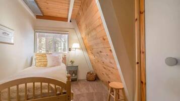 Chalet, Multiple Beds (31 Night Minimum at Ski Bird's Paradi) | 5 bedrooms, WiFi