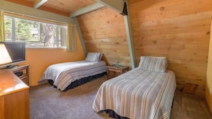 Chalet, Multiple Beds (31 Night Minimum at Ski Bird's Paradi) - 31 Night Minimum at Ski Bird's Paradise (Carnelian Bay)