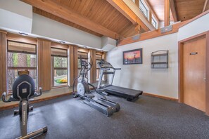 Condo, 1 King Bed with Sofa bed (The Happy Haven) | Fitness facility