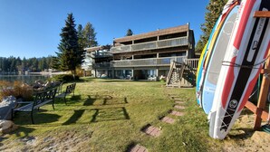 Unclassified image, 2 of 57, button - Stone's Throw (Kings Beach)
