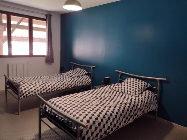 2 chambres, Wi-Fi gratuit, draps fournis