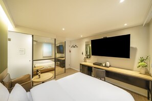 Deluxe Double Room | Premium bedding, memory foam beds, desk, laptop workspace - NO.25 Hotel Dongam (Incheon)