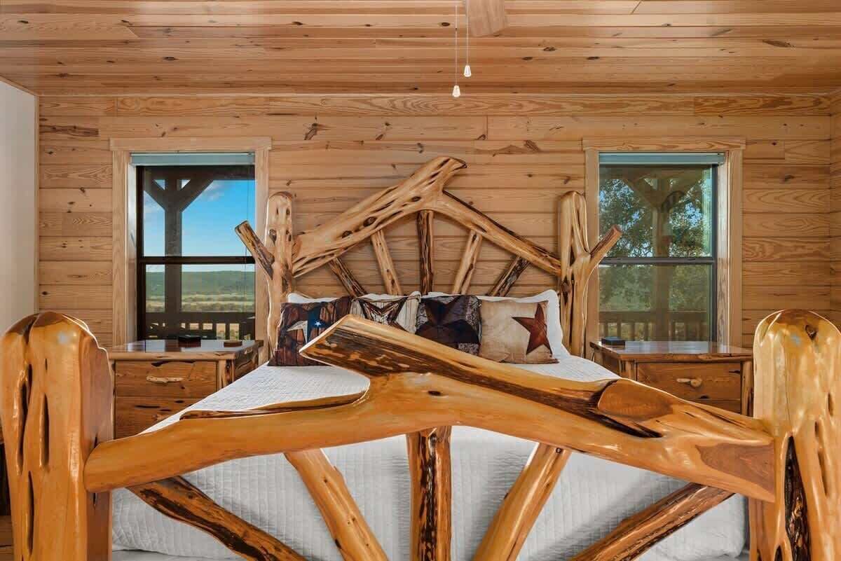 5 quartos, escrivaninha, ferros/tábuas de passar roupa, Wi-Fi